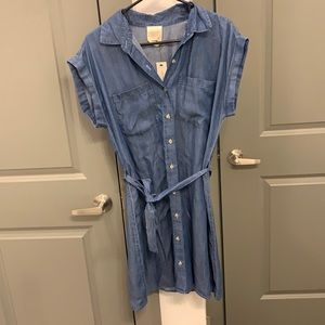 Cute chambray dress from Francescas! Size medium